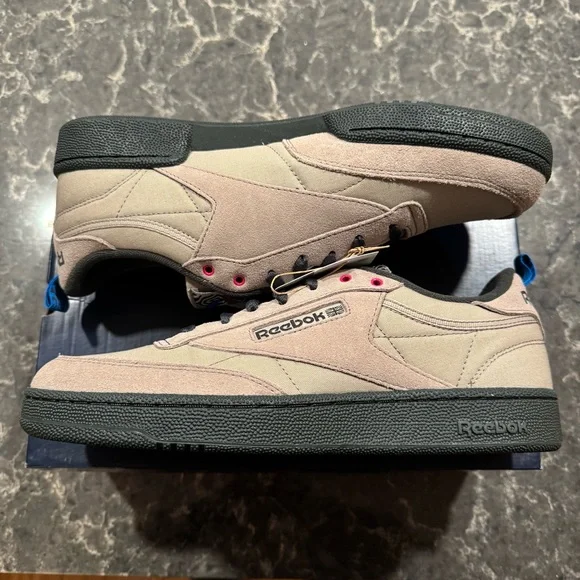 NEW IN BOX Reebok Club C 85 Sneaker (Men’s Size 11) - Picture 3 of 13